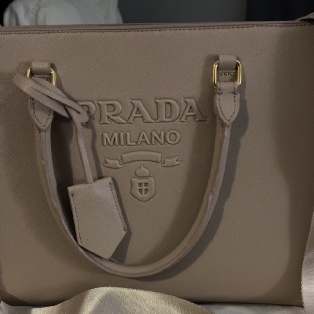Dupe style bag 1:1 quality never used